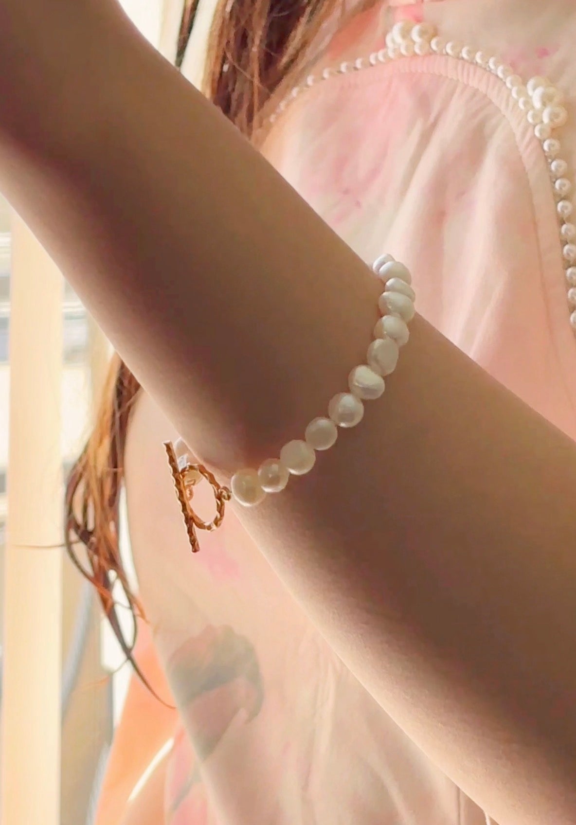 Baroque Freshwater Pearl Bracelet with Hammered Toggle Clasp