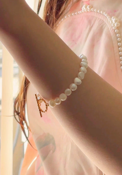 Baroque Freshwater Pearl Bracelet with Hammered Toggle Clasp