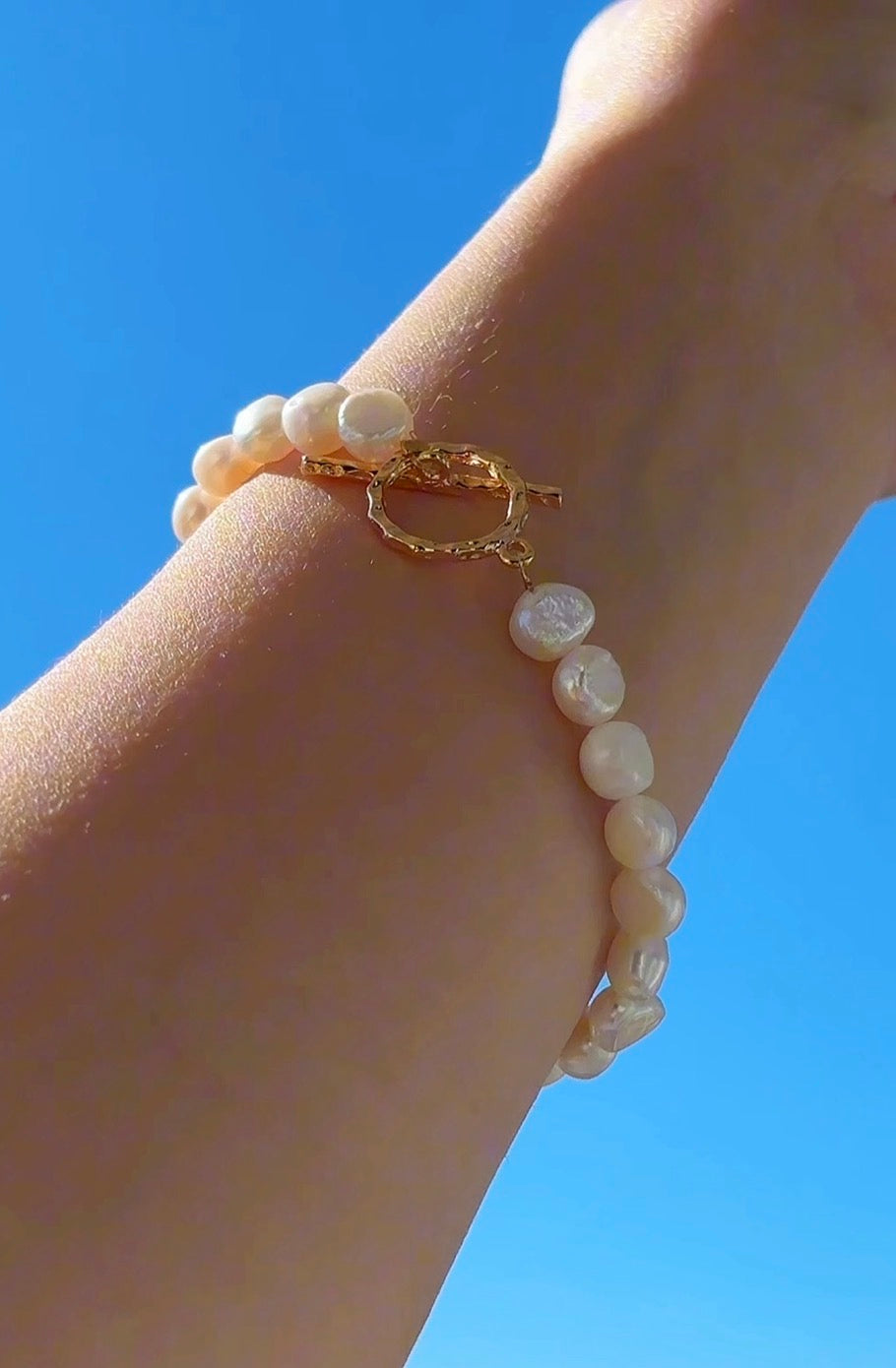 Baroque Freshwater Pearl Bracelet with Hammered Toggle Clasp