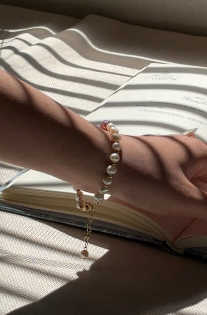 Natural Freshwater Cultured Pearl & Natural Red Agate Bracelet