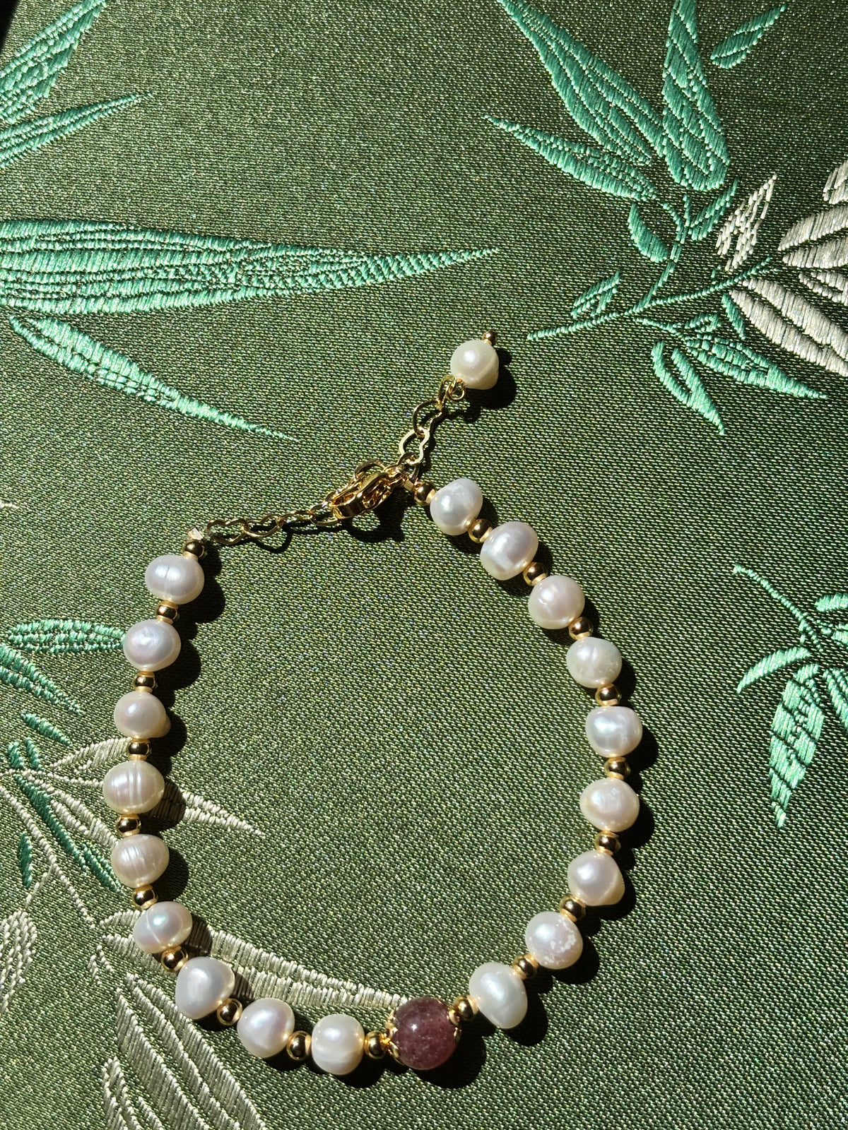 Natural Freshwater Cultured Pearl & Natural Red Agate Bracelet