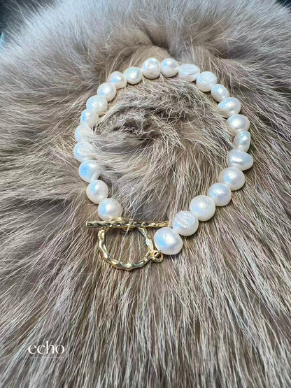 Baroque Freshwater Pearl Bracelet with Hammered Toggle Clasp