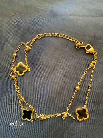 Black Enamel Four-Leaf Clover Anklet – 18K Gold Plated